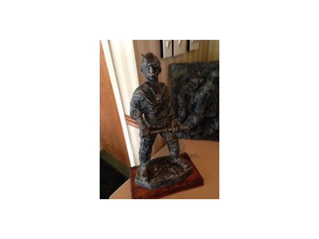 Award statue